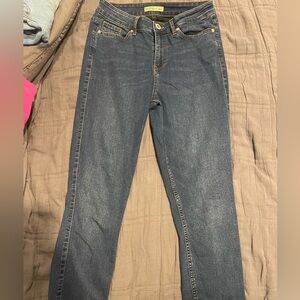 Dark wash GUESS jeans!